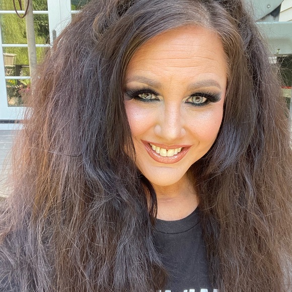 Meet your Posher, Emilee - Picture 11 of 16